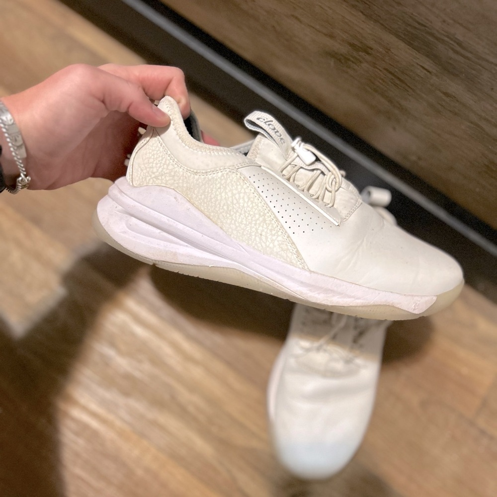 Women’s Clove Nursing Shoes